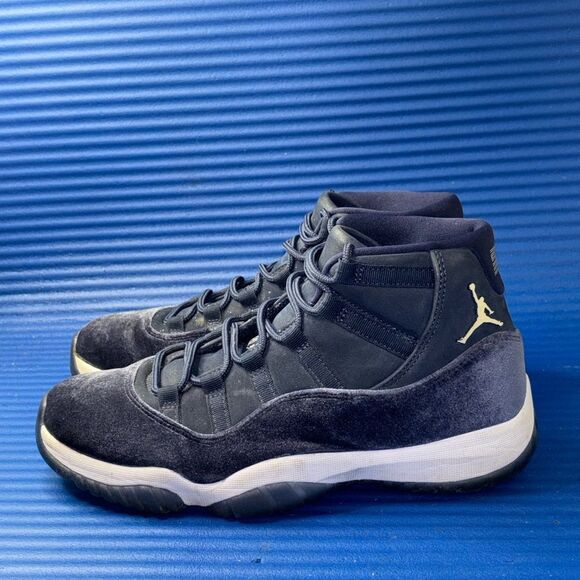 Size 7- Women’s Nike Jordan 11 Retro Midnight Navy 2022 AR0715-441 GS 5.5Y - Picture 2 of 7
